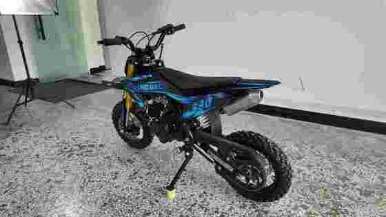 KEWS ZS1P44FMC ZL60 PIT BIKE 4 Stroke Enduro Motorcycle with 56.8ML Piston Displacement 2.8L Fuel Tank and 50km/h Max Speed